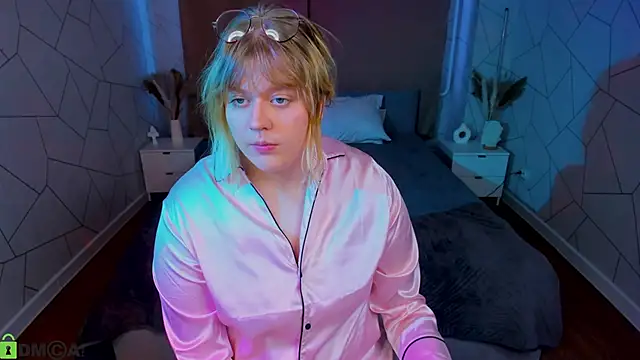 luna c0ra online show from 03-25-26, 01:11