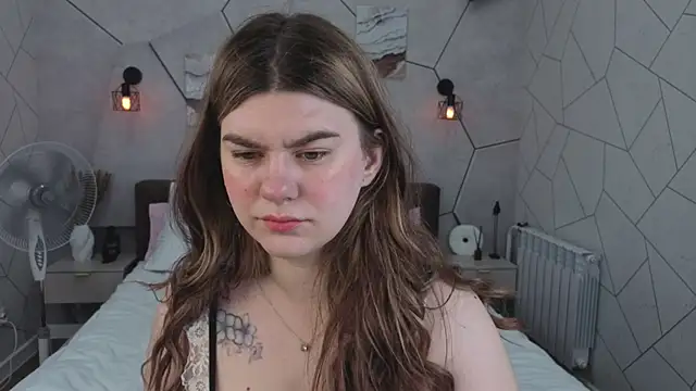 Snapshot of zoe_j0y chatting on 02-19-26, 01:45 zoe j0y online show from 02-19-26, 01:45