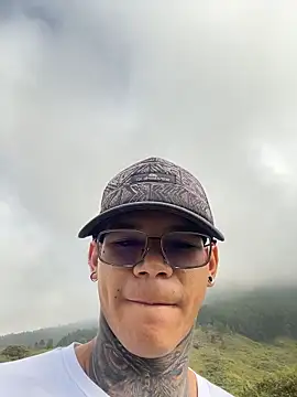 Maxtor  online show from 02-23-26, 01:19