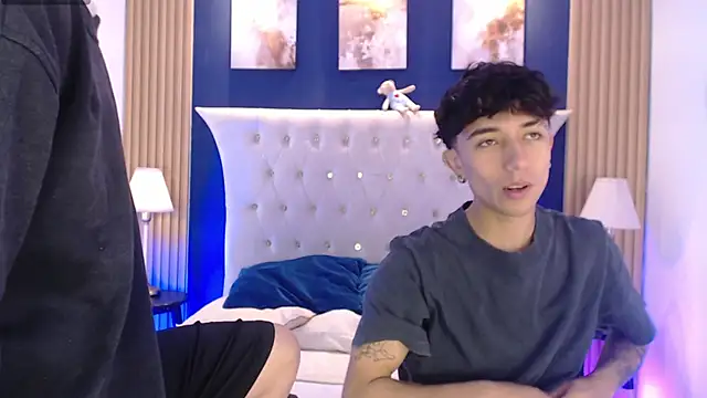 Snapshot of Aiden_Rivers_ chatting on 06-11-26, 12:58 Aiden Rivers online show from 06-11-26, 12:58