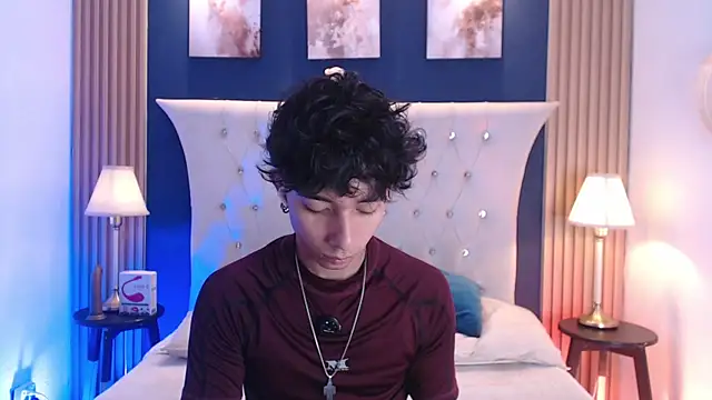 Snapshot of Aiden_Rivers_ chatting on 07-10-26, 12:52 Aiden Rivers online show from 07-10-26, 12:52