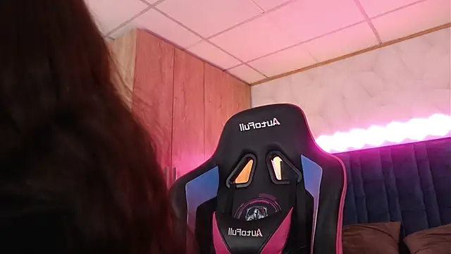 LucyDeLuca online show from 03-05-26, 08:21