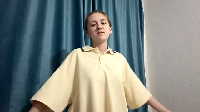 Snapshot of StaticBliss chatting on 02-22-26, 01:18 StaticBliss online show from 02-22-26, 01:18