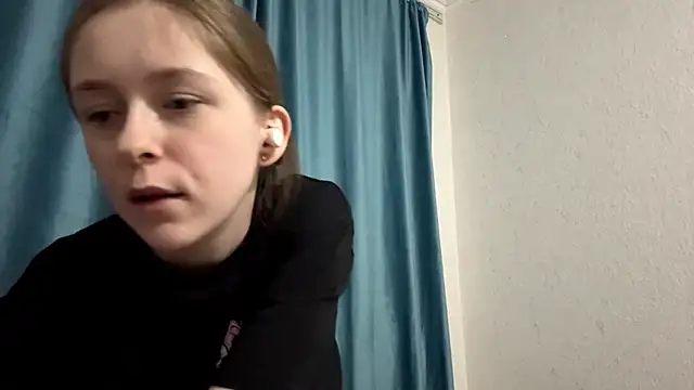 Snapshot of StaticBliss chatting on 03-03-26, 06:14 StaticBliss online show from 03-03-26, 06:14