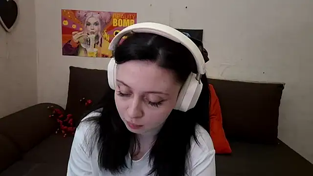 Snapshot of MindyMinty chatting on 02-16-26, 07:37 MindyMinty online show from 02-16-26, 07:37