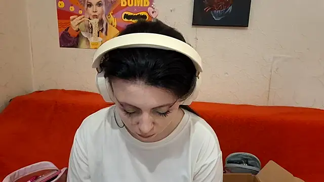 Snapshot of MindyMinty chatting on 02-20-26, 06:26 MindyMinty online show from 02-20-26, 06:26