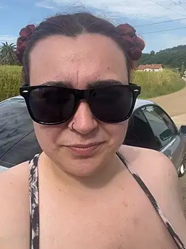 Snapshot of Sandragll chatting on 06-14-26, 03:58 Sandragll online show from 06-14-26, 03:58