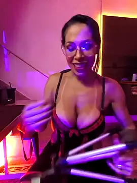 NatzinhaMorenaHot online show from 03-21-26, 05:34