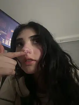 Snapshot of Kattengel_ chatting on 07-01-26, 11:48 Kattengel online show from 07-01-26, 11:48