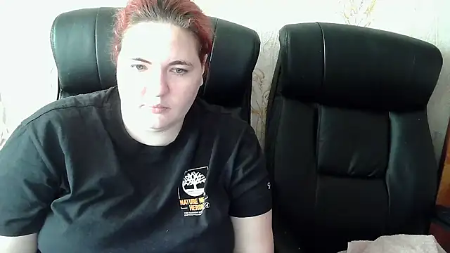 Snapshot of ElviraOreilly chatting on 02-17-26, 12:12 ElviraOreilly online show from 02-17-26, 12:12