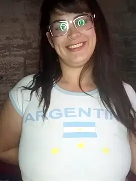 Snapshot of Tuputita11099 chatting on 06-18-26, 07:40 Tuputita11099 online show from 06-18-26, 07:40