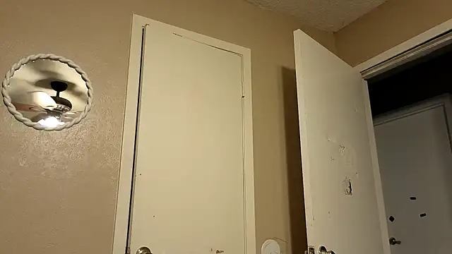 MissBella0969 online show from 04-22-26, 02:18