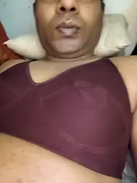 Snapshot of Amina___trans__sexy chatting on 03-02-26, 08:21 Amina trans sexy online show from 03-02-26, 08:21