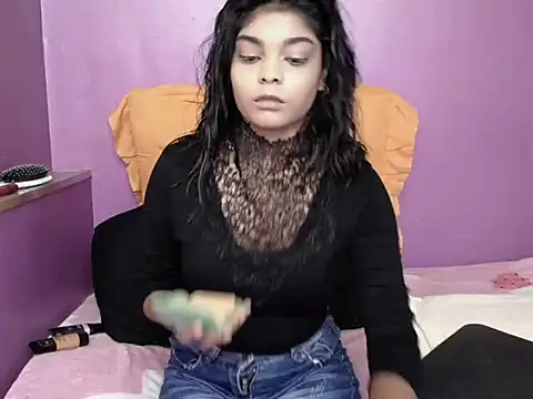 indianicon23 online show from 04-10-26, 06:18