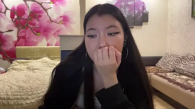 MaeRaads online show from 04-15-26, 08:20