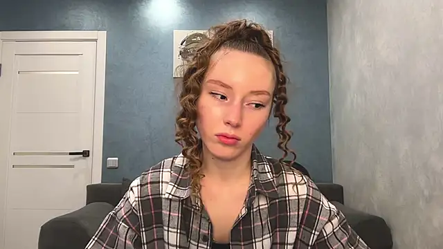 Snapshot of Anna_Kare chatting on 02-16-26, 12:23 Anna Kare online show from 02-16-26, 12:23