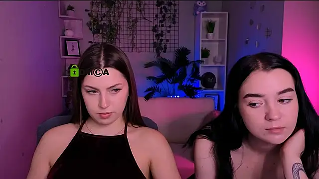Snapshot of amalialowell chatting on 06-20-26, 07:05 amalialowell online show from 06-20-26, 07:05