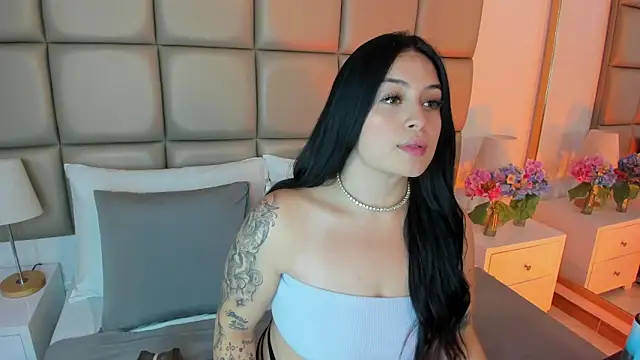 Snapshot of annybentleii chatting on 05-27-26, 07:11 annybentleii online show from 05-27-26, 07:11