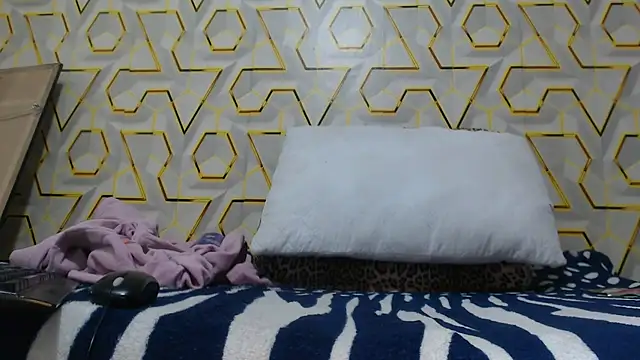 Tatty--Brown online show from 04-08-26, 06:19