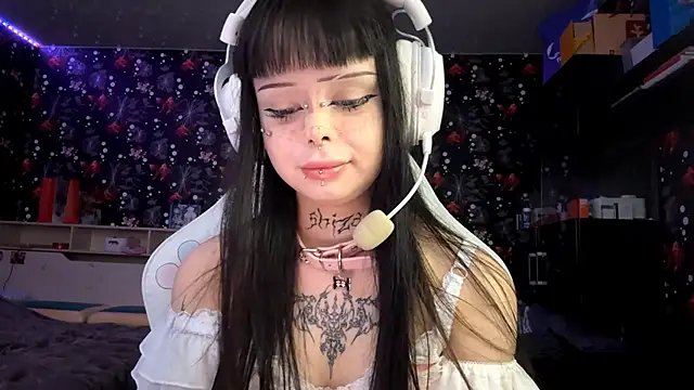 Luna Sohotti online show from 03-01-26, 01:35