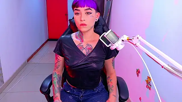 Snapshot of nova_kitttyy chatting on 04-26-26, 01:25 nova kitttyy online show from 04-26-26, 01:25