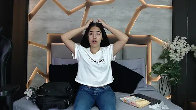 Snapshot of SilkNyx chatting on 03-03-26, 01:28 SilkNyx online show from 03-03-26, 01:28