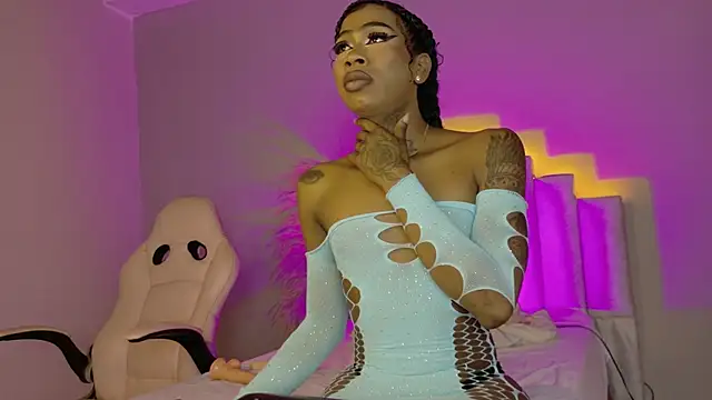 Snapshot of Sheinny_brown1 chatting on 02-19-26, 07:43 Sheinny brown1 online show from 02-19-26, 07:43