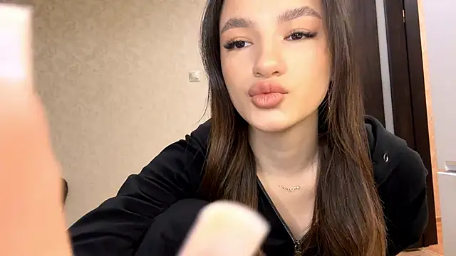 Snapshot of Kosandra_k chatting on 02-28-26, 04:08 Kosandra k online show from 02-28-26, 04:08