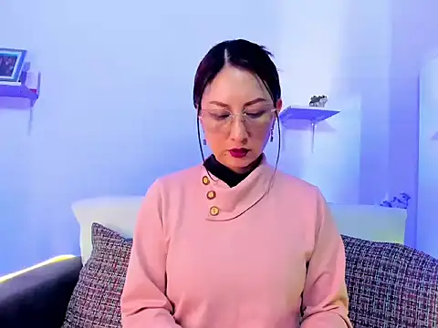 evelyn miller    online show from 02-23-26, 07:11