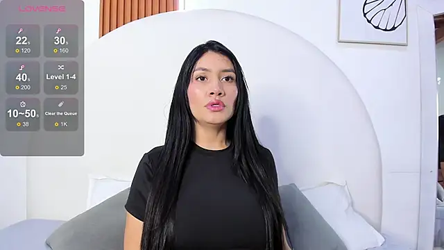 Snapshot of Violett_Rosse_ chatting on 06-04-26, 04:13 Violett Rosse online show from 06-04-26, 04:13