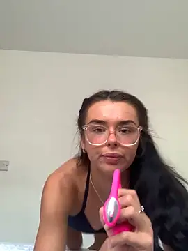 Snapshot of Amberbanxx chatting on 05-25-26, 07:20 Amberbanxx online show from 05-25-26, 07:20