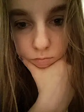 Snapshot of innojuica chatting on 02-27-26, 11:05 innojuica online show from 02-27-26, 11:05