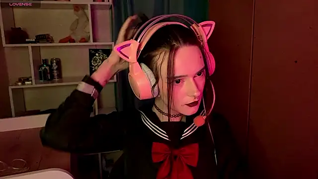 Snapshot of MabelDefina chatting on 02-19-26, 12:01 MabelDefina online show from 02-19-26, 12:01