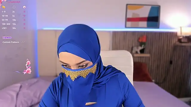 Snapshot of Layla_Sahar chatting on 02-17-26, 01:18 Layla Sahar online show from 02-17-26, 01:18