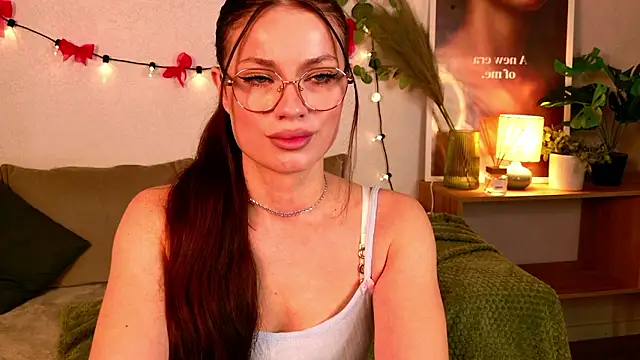 Snapshot of TayaSun chatting on 02-28-26, 07:31 TayaSun online show from 02-28-26, 07:31