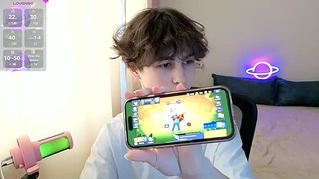  LukaHayes  online show from 04-08-26, 02:17