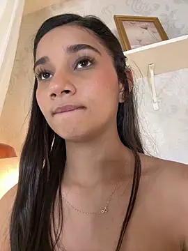 AlessiaVallmont online show from 04-02-26, 09:01