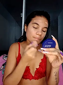 Snapshot of Little-Pussy19 chatting on 02-18-26, 03:24 Little-Pussy19 online show from 02-18-26, 03:24