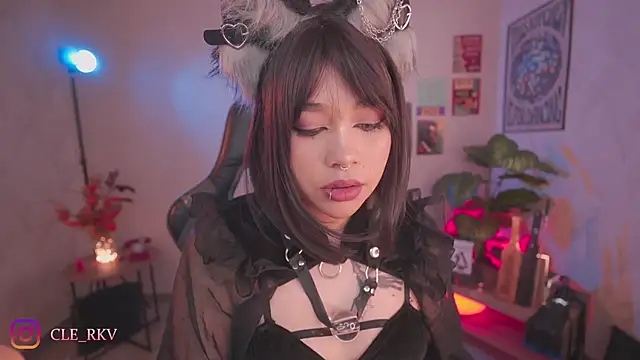 violette clerk1  online show from 04-12-26, 06:24