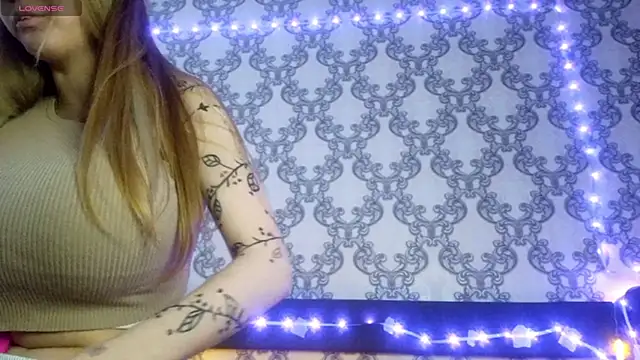 VictoriaDeese online show from 03-24-26, 04:06