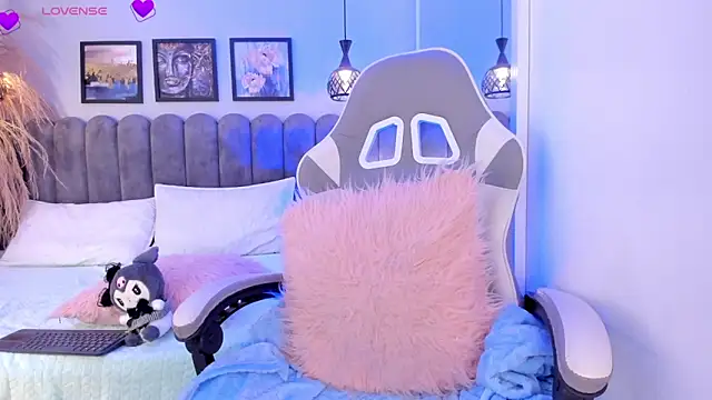 Bella  Peach online show from 04-18-26, 03:10