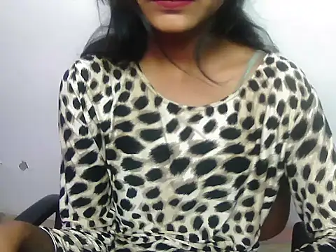 Snapshot of Hotsurbhi chatting on 04-13-26, 08:09 Hotsurbhi online show from 04-13-26, 08:09