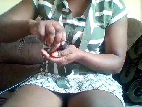 Snapshot of zee66658 chatting on 06-12-26, 09:19 zee66658 online show from 06-12-26, 09:19