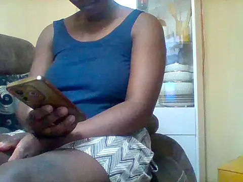 Snapshot of zee66658 chatting on 06-12-26, 09:25 zee66658 online show from 06-12-26, 09:25