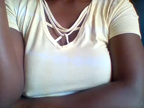 Snapshot of zee66658 chatting on 06-19-26, 10:52 zee66658 online show from 06-19-26, 10:52