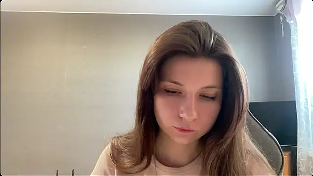 LunnaBliss online show from 05-20-26, 03:51