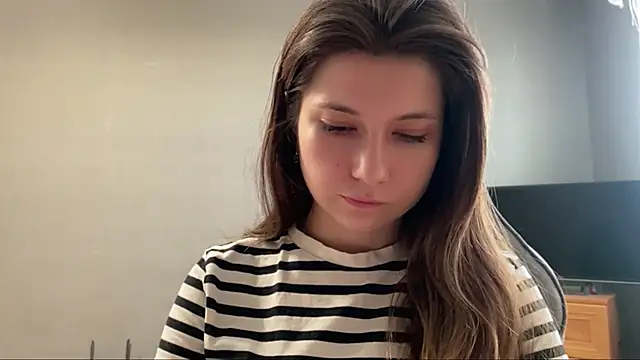 LunnaBliss online show from 05-22-26, 03:17
