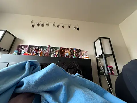 Snapshot of pinkhairfun16 chatting on 02-20-26, 09:15 pinkhairfun16 online show from 02-20-26, 09:15