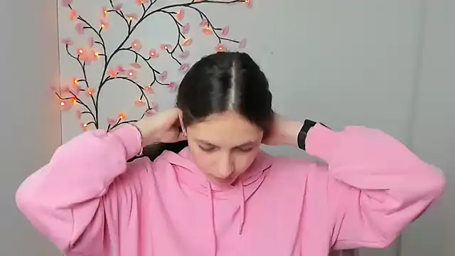 KissMeJulia online show from 03-13-26, 06:20