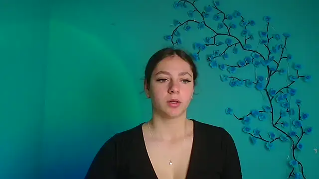 KissMeJulia online show from 04-09-26, 06:30